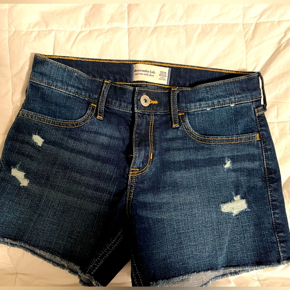 Abercrombie Kids Mid Rise Midi Shorts